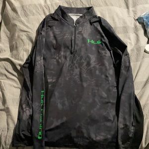 Huk fishing long sleeve pullover